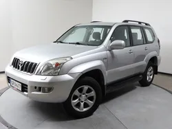 Hopea Käytetty 2004 Toyota Land Cruiser Katumaasturi | 14 980 € (Hyvä tarjous)