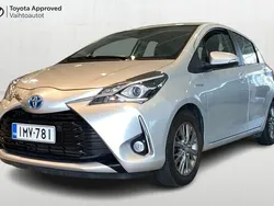 Hopea Käytetty 2017 Toyota Yaris Hybrid Edition Viistoperä | 13 890 € (Hieman kallis)