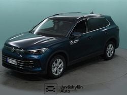 Sininen Uusi 2025 VW Tiguan Elegance Katumaasturi | 54 750 € (Kallis)