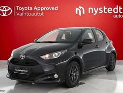 Musta Käytetty 2024 Toyota Yaris Hybrid Viistoperä | 20 900 € (Supertarjous)