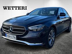 Sininen Käytetty 2020 Mercedes E300 Avantgarde Sedan | 39 900 € (Perustarjous)