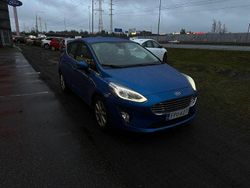 Sininen Käytetty 2021 Ford Fiesta Titanium Viistoperä | 15 890 € (Hieman kallis)