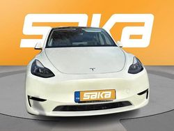 Käytetty 2023 Tesla Model Y Performance Katumaasturi | 41 900 € (Perustarjous)