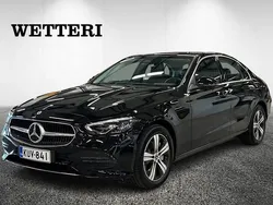 Musta Käytetty 2022 Mercedes C300e Business Sedan | 38 600 € (Hyvä tarjous)