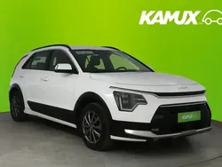 Valkoinen Käytetty 2023 Kia Niro Edition 7 Katumaasturi | 26 680 € (Perustarjous)