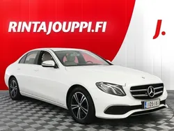 Valkoinen Käytetty 2020 Mercedes E220 Avantgarde Sedan | 30 890 € (Perustarjous)
