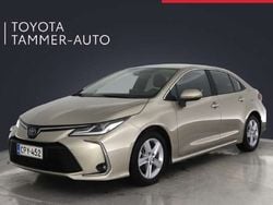 Keltainen Käytetty 2022 Toyota Corolla Active Sedan | 21 980 € (Hieman kallis)