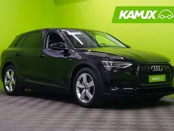 Musta Käytetty 2023 Audi e-tron Advanced Plus Katumaasturi | 42 700 € (Perustarjous)