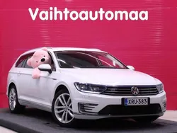 Valkoinen Käytetty 2016 VW Passat GTE Farmari | 11 750 € (Perustarjous)