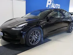 Käytetty 2020 Tesla Model 3 Standard Range Plus Sedan | 23 900 € (Perustarjous)