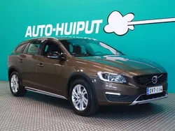 Käytetty 2017 Volvo V60 CC Business Edition Farmari | 25 390 € (Perustarjous)
