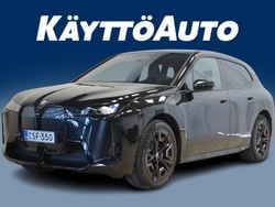 Saphir schwarz Käytetty 2025 BMW iX Comfort Edition Katumaasturi | 95 900 €