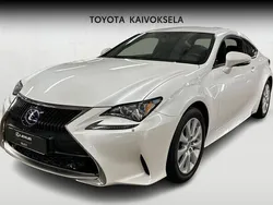 Valkoinen Käytetty 2017 Lexus RC300h Coupe - kaksiovinen | 29 490 €