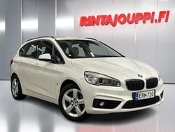Valkoinen Käytetty 2017 BMW 225 Active Tourer M Sport Tila-auto | 14 880 € (Perustarjous)