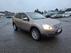Ruskea Käytetty 2009 Nissan Qashqai +2 Acenta Katumaasturi | 4 900 € (Perustarjous)