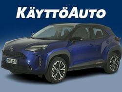 Sininen Käytetty 2024 Toyota Yaris Hybrid Premium Katumaasturi | 33 900 € (Hieman kallis)