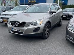 Käytetty 2013 Volvo XC60 Business Edition Katumaasturi | 17 800 € (Supertarjous)