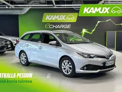 Hopea / harmaa Käytetty 2016 Toyota Auris Touring Sports Active Farmari | 13 900 € (Perustarjous)