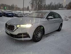 Käytetty 2022 Skoda Octavia Ambition Farmari | 22 900 € (Perustarjous)