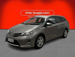Käytetty 2015 Toyota Auris Touring Sports Multidrive S Farmari | 12 680 € (Perustarjous)