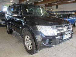 Musta Käytetty 2012 Mitsubishi Pajero Katumaasturi | 16 980 €