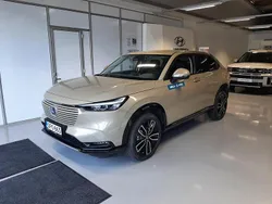 Ruskea Käytetty 2024 Honda HR-V Advance Katumaasturi | 38 900 € (Hieman kallis)