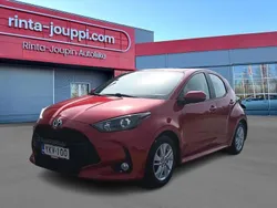 Punainen Käytetty 2022 Toyota Yaris Hybrid Active Viistoperä | 18 480 € (Perustarjous)