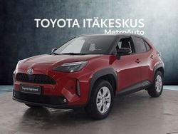 Punainen Käytetty 2022 Toyota Yaris Cross Katumaasturi | 26 790 € (Perustarjous)