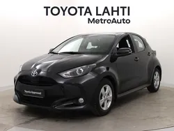 Musta Käytetty 2023 Toyota Yaris Hybrid Active Viistoperä | 22 190 € (Perustarjous)
