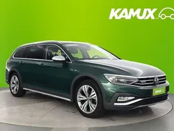 Bottle green metallic Käytetty 2021 VW Passat Alltrack Farmari | 33 300 € (Hieman kallis)