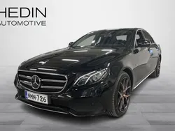 Musta Käytetty 2019 Mercedes E300 Avantgarde Sedan | 30 490 € (Perustarjous)