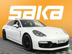 Käytetty 2018 Porsche Panamera 4 Sport Turismo Sedan | 54 400 € (Hyvä tarjous)