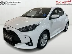 Valkoinen Käytetty 2021 Toyota Yaris Active Viistoperä | 15 990 € (Perustarjous)