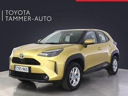 Keltainen Käytetty 2024 Toyota Yaris Cross Active Katumaasturi | 27 880 € (Perustarjous)