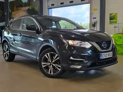 Musta Käytetty 2021 Nissan Qashqai N-Connecta Katumaasturi | 20 750 € (Hyvä tarjous)
