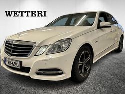 Valkoinen Käytetty 2011 Mercedes E200 Business Sedan | 10 790 € (Perustarjous)