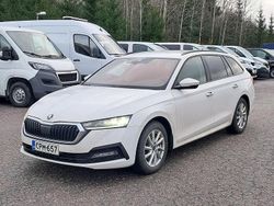 Valkoinen Käytetty 2021 Skoda Octavia Ambition Farmari | 19 900 € (Hyvä tarjous)
