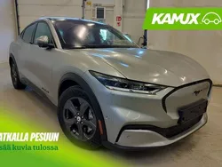 Käytetty 2021 Ford Mustang Mach-E Extended Range Katumaasturi | 30 790 € (Kallis)