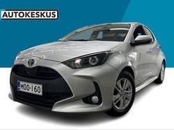 Hopea Käytetty 2023 Toyota Yaris Hybrid Business Edition Viistoperä | 20 290 € (Hyvä tarjous)