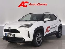 Valkoinen Uusi 2025 Toyota Yaris Cross Katumaasturi | 31 990 € (Perustarjous)