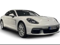 Käytetty 2018 Porsche Panamera 4 Sedan | 51 800 € (Perustarjous)