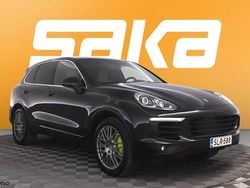 Käytetty 2015 Porsche Cayenne S E-Hybrid Katumaasturi | 29 900 €