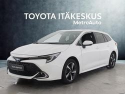 Valkoinen Käytetty 2023 Toyota Corolla Edition Farmari | 26 990 € (Hyvä tarjous)
