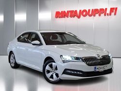 Valkoinen Käytetty 2022 Skoda Superb Ambition Sedan | 22 480 € (Perustarjous)