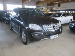 Musta Käytetty 2010 Mercedes ML350 Katumaasturi | 12 990 €