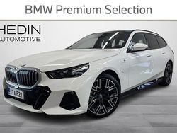 Valkoinen Käytetty 2025 BMW 530e M Sport Farmari | 66 900 € (Kallis)
