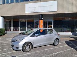 Argento Usata 2012 Toyota Yaris Multidrive S Due volumi | 12 900 € (Buon prezzo)