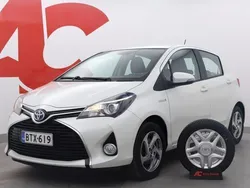 Valkoinen Käytetty 2016 Toyota Yaris Active Viistoperä | 12 890 € (Perustarjous)