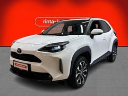 Uusi 2025 Toyota Yaris Cross Plus Katumaasturi | 31 980 €