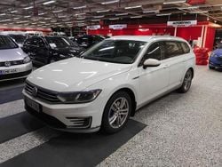 Valkoinen Käytetty 2018 VW Passat GTE Farmari | 12 880 € (Hyvä tarjous)